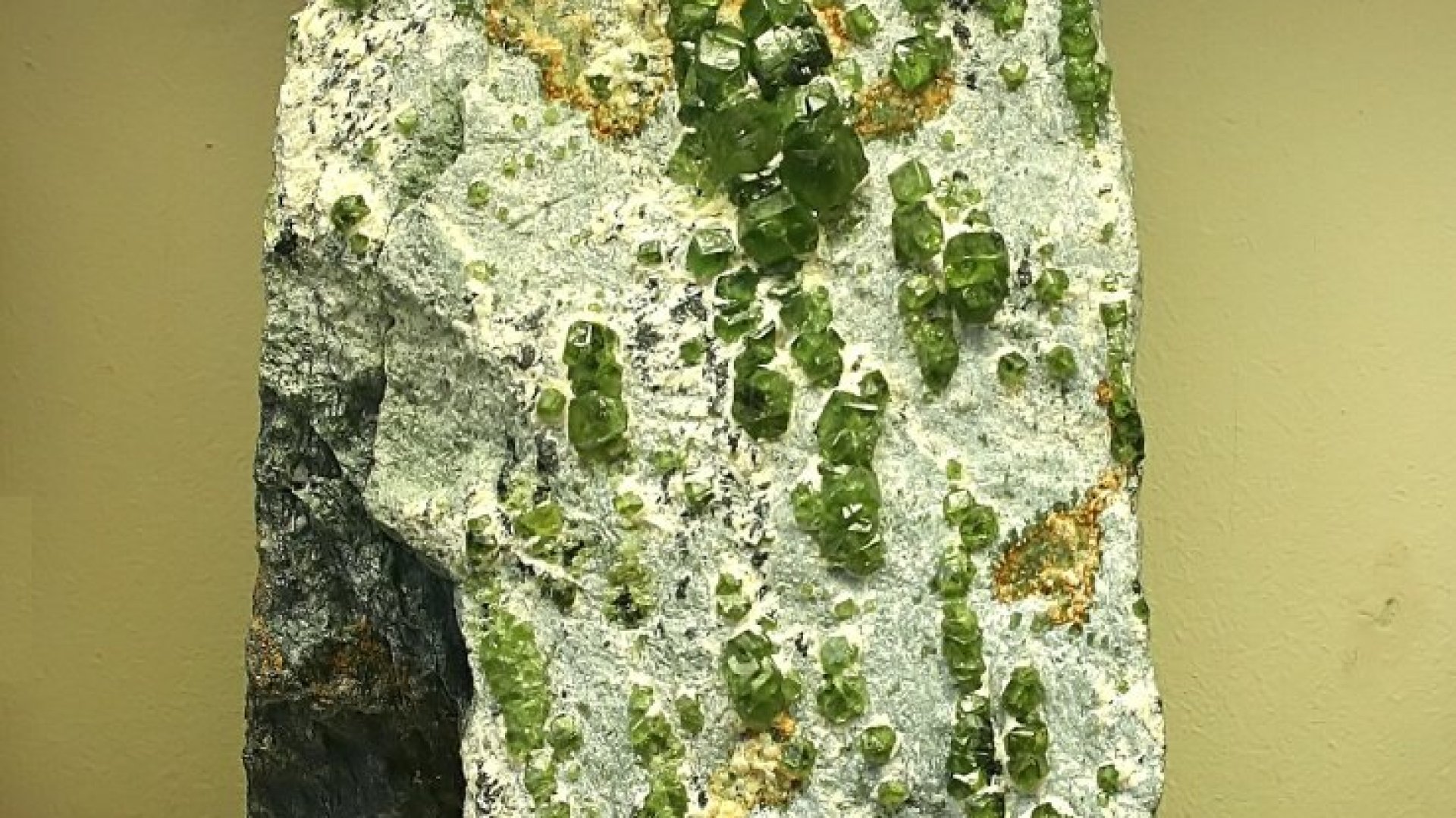 Pierścionek Uralski – demantoid
